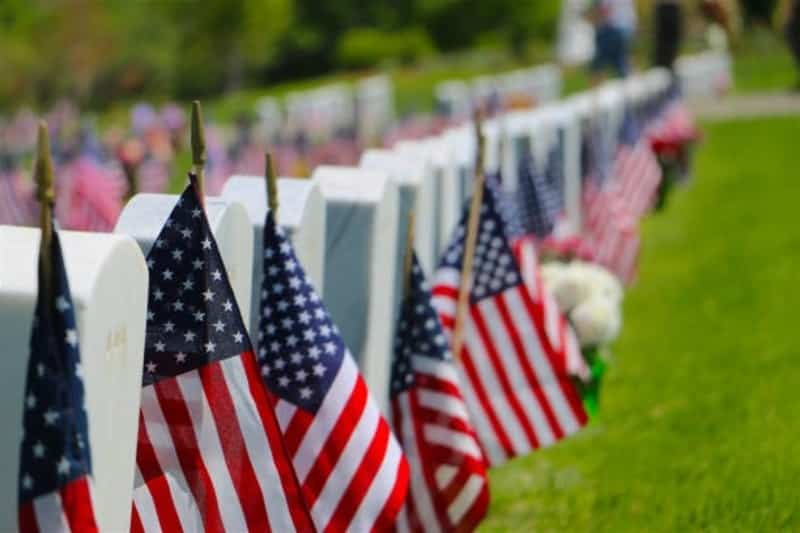 Reasons To Visit A Gravesite On Memorial Day